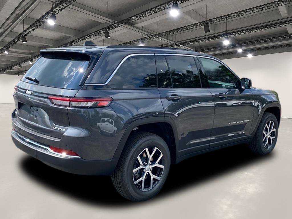 2025 Jeep Grand Cherokee Limited photo 2