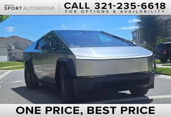 2024 Tesla Cybertruck Base's photo