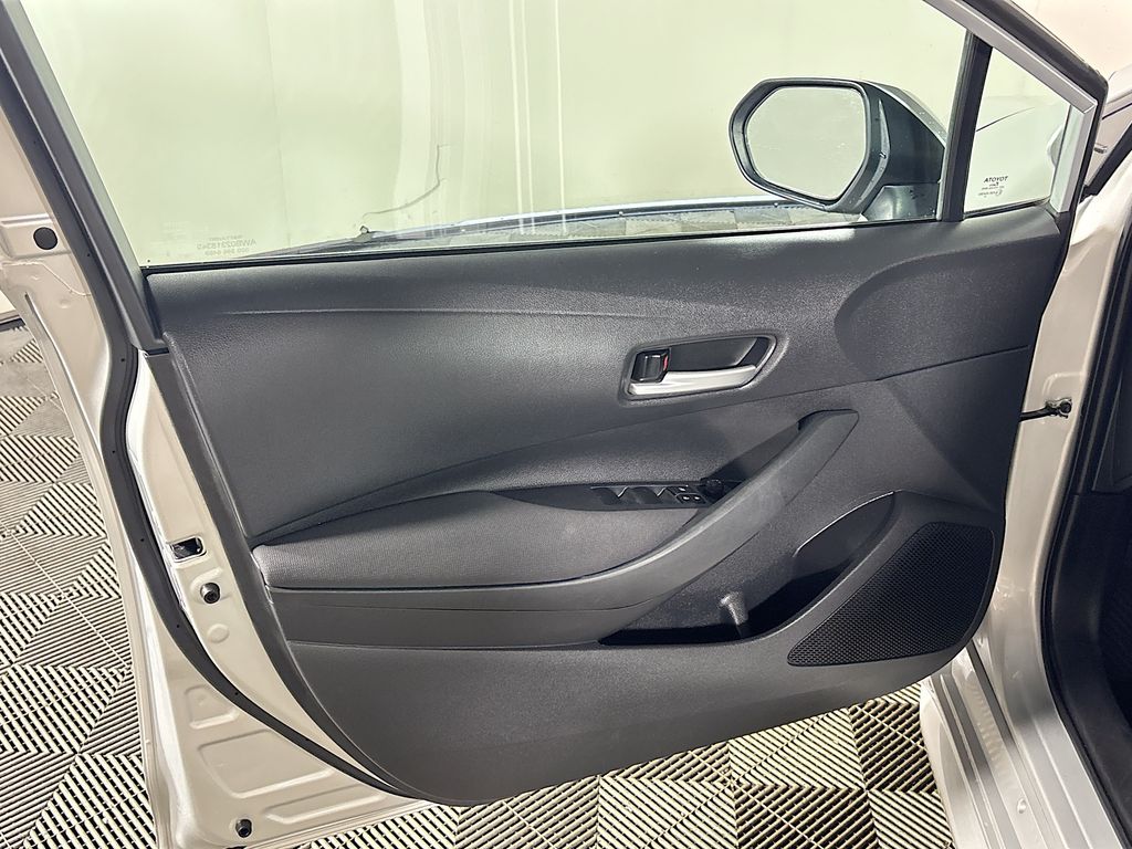 2020 Toyota Corolla LE photo 10