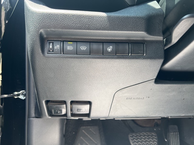 2024 Toyota RAV4 XLE photo 22