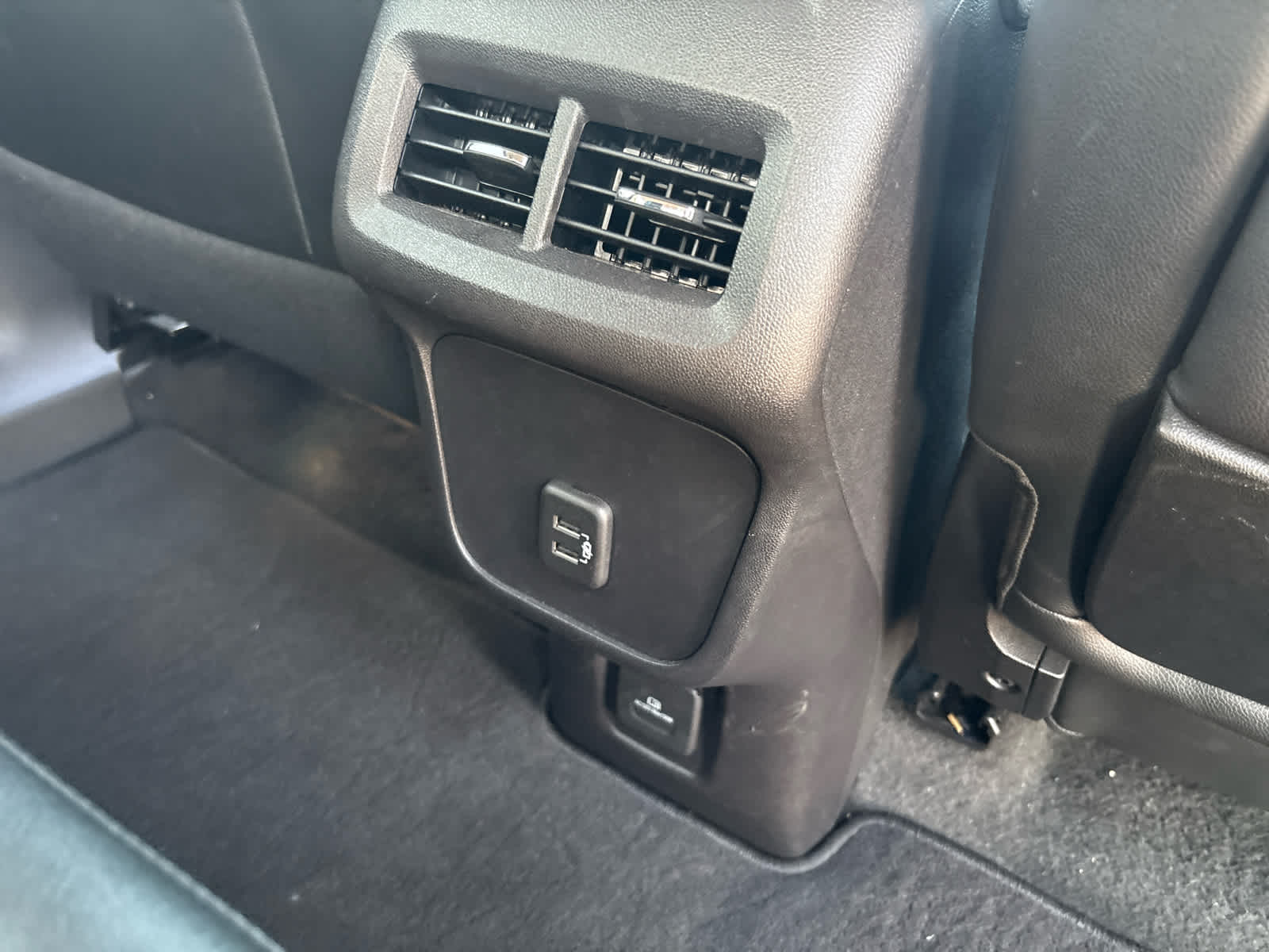 2024 Gmc Terrain SLT photo 36