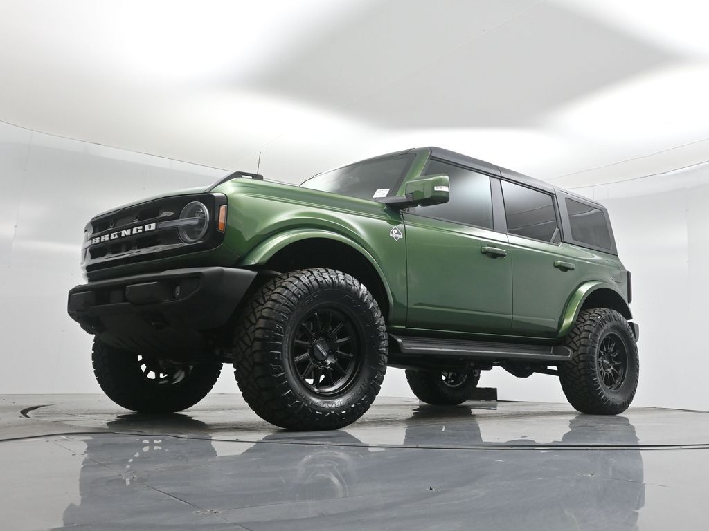 2025 Ford Bronco Outer Banks photo 42