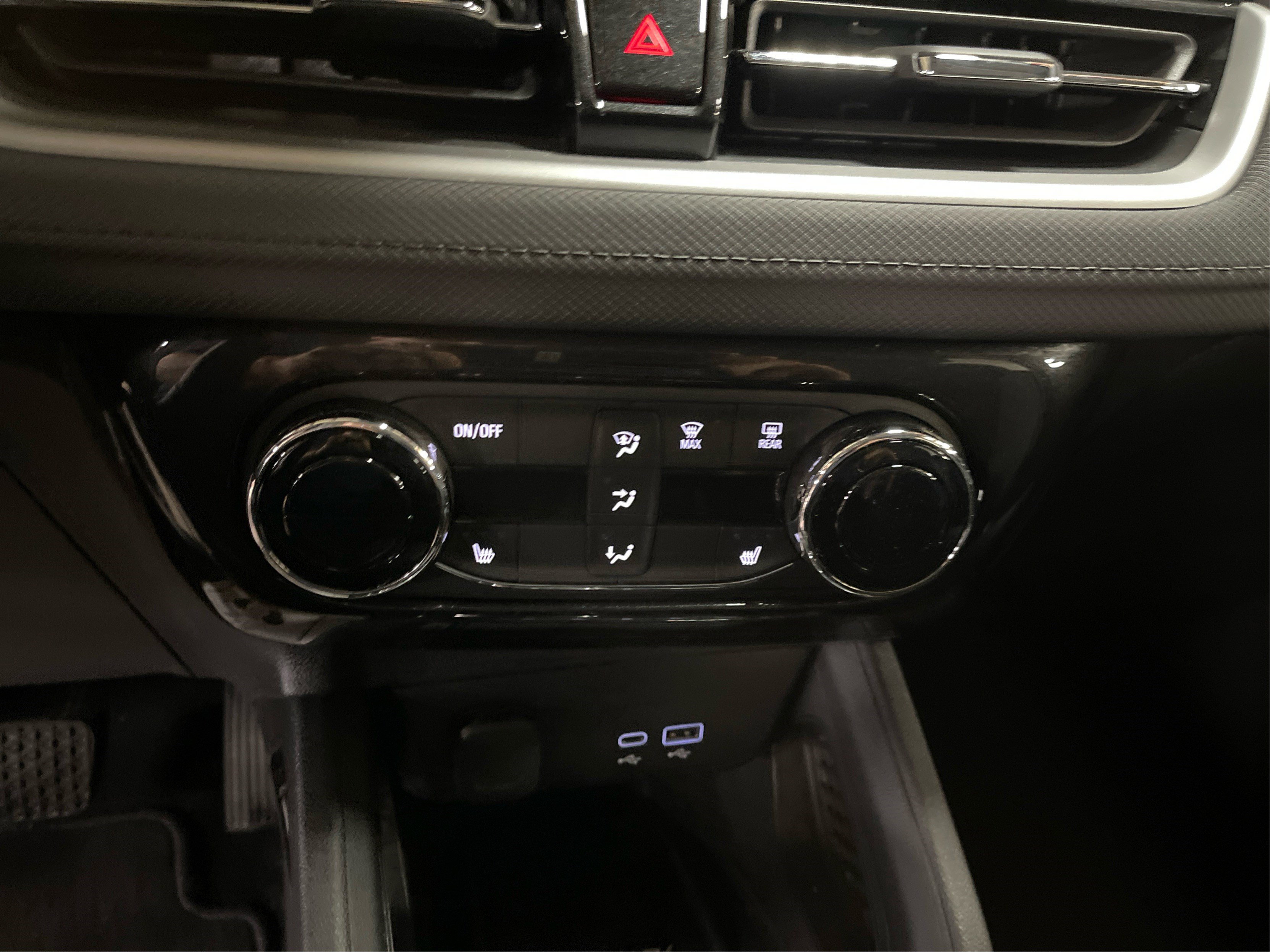 2025 Chevrolet Trailblazer LT photo 14