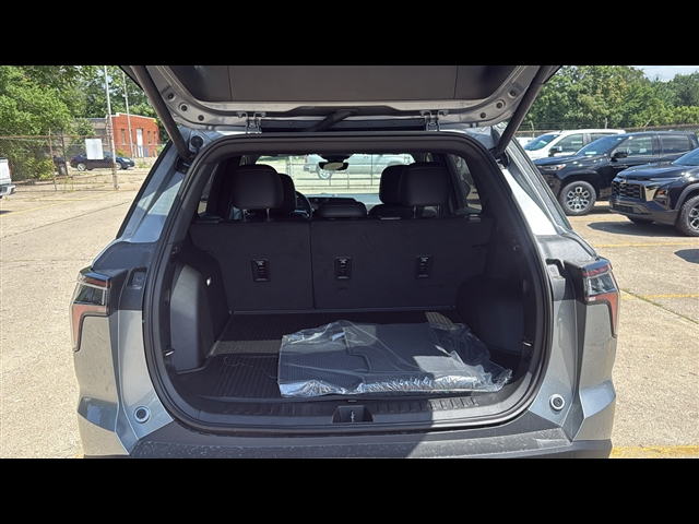 2026 Chevrolet Equinox LT photo 27