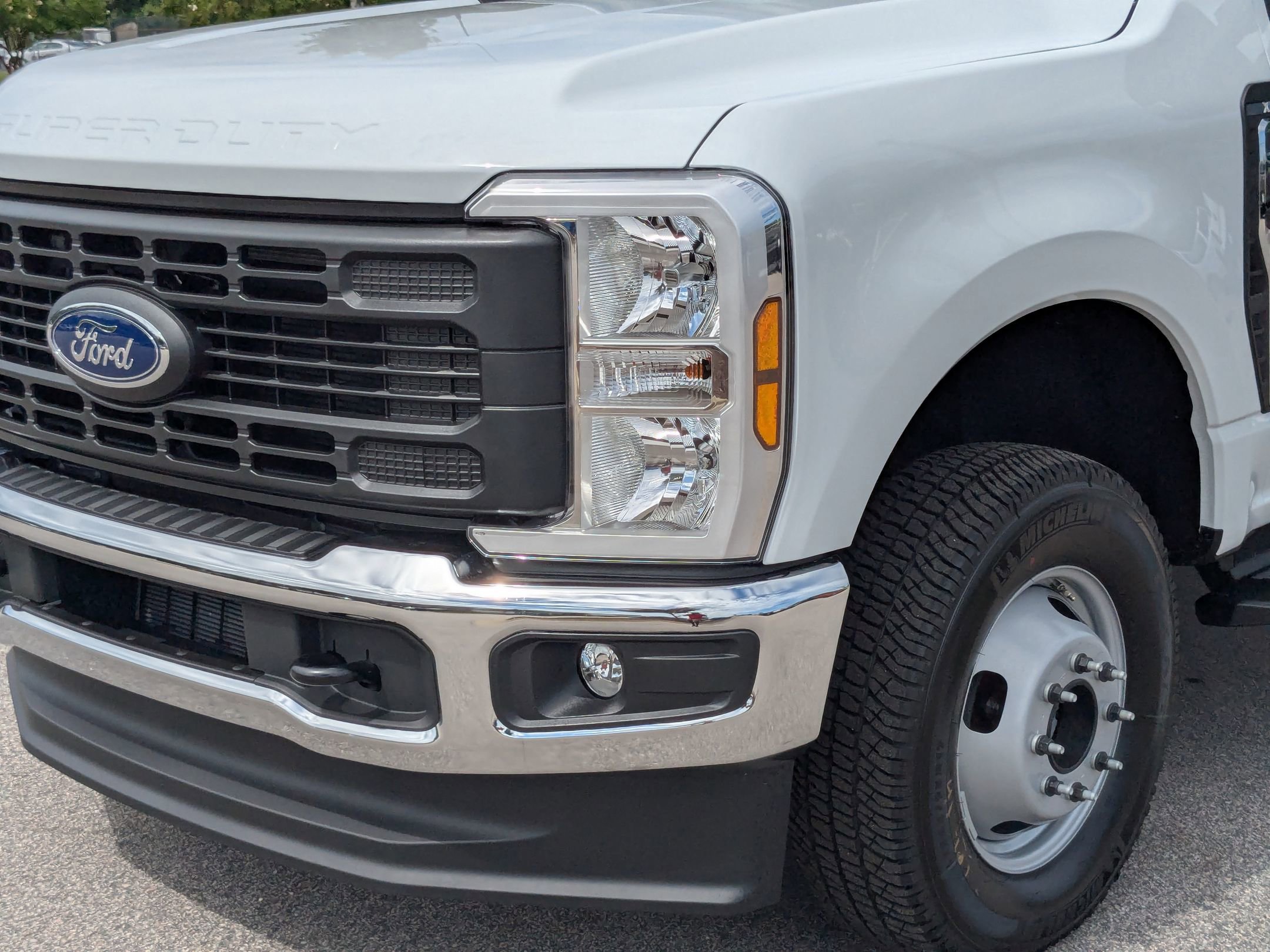 2025 Ford F-350 XL photo 2
