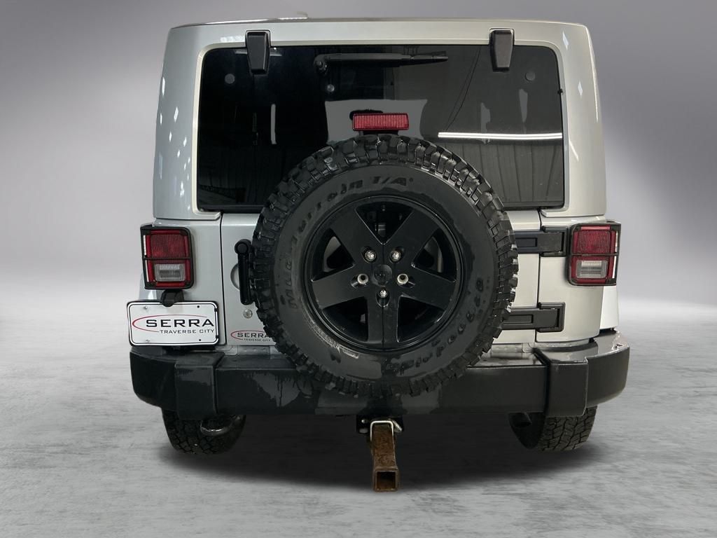 2012 Jeep Wrangler Sahara Sport photo 4