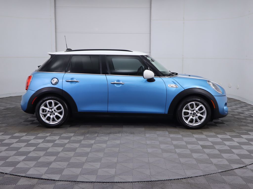 2015 Mini Cooper Hardtop S photo 2