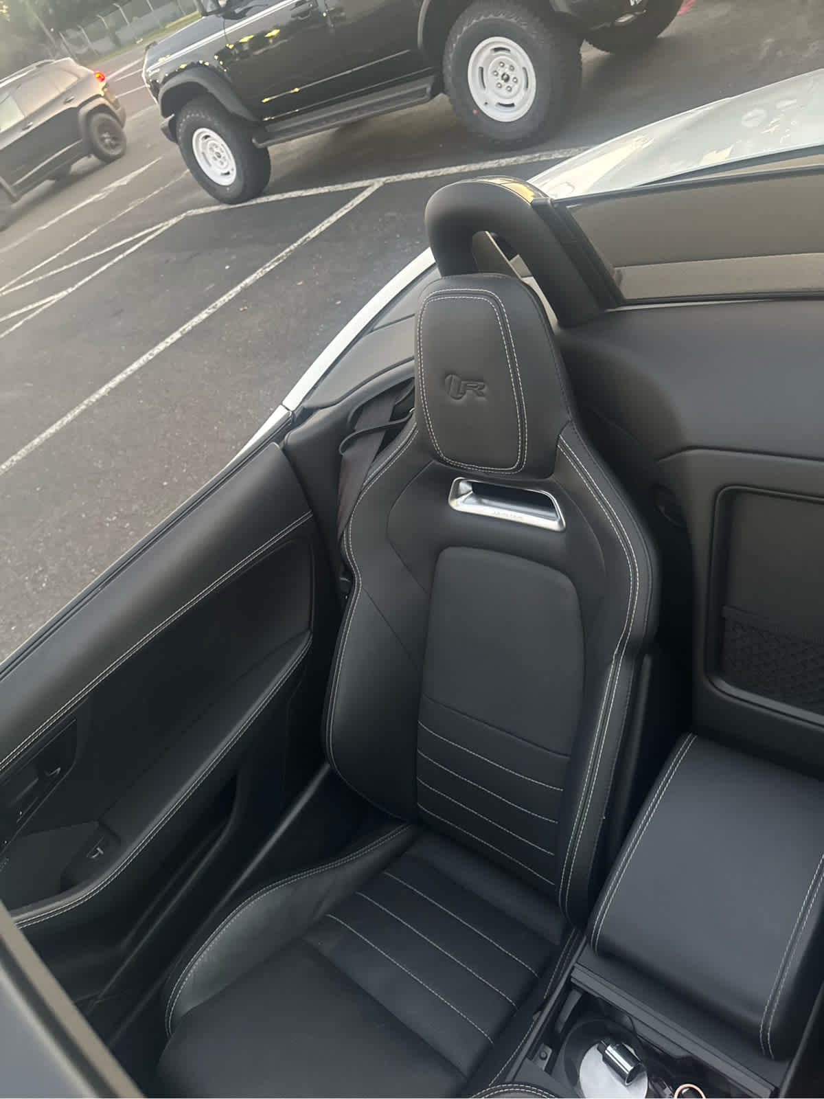 2018 Jaguar F-TYPE R photo 11