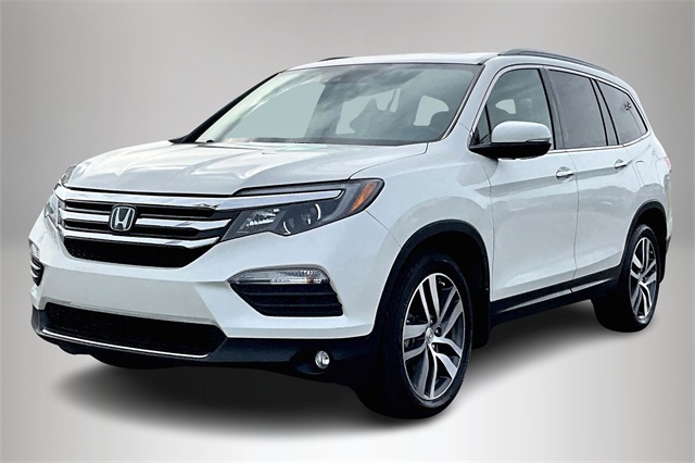 2018 Honda Pilot Elite photo 2