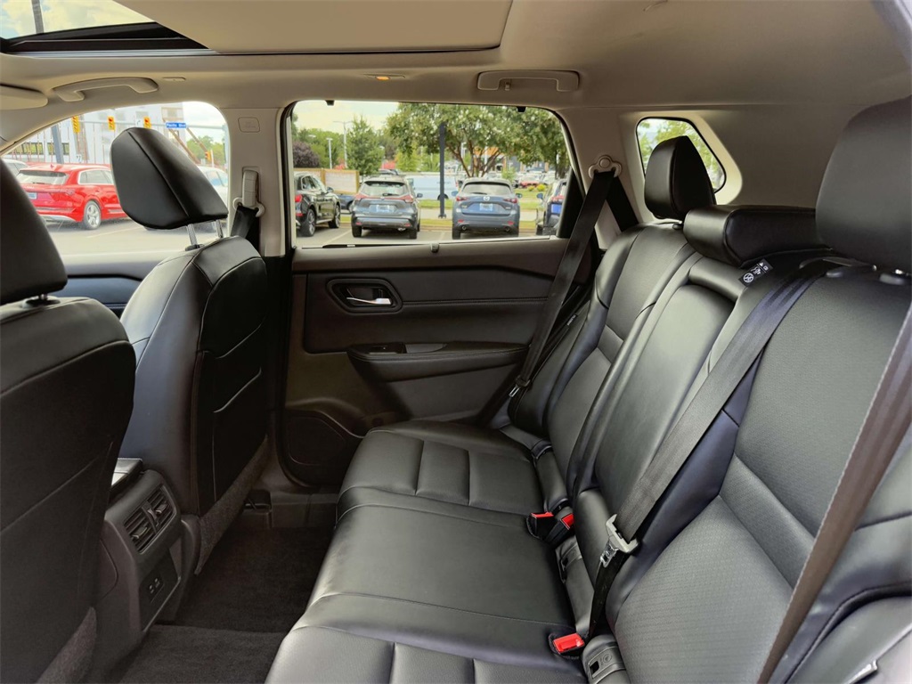 2023 Nissan Rogue SV photo 15