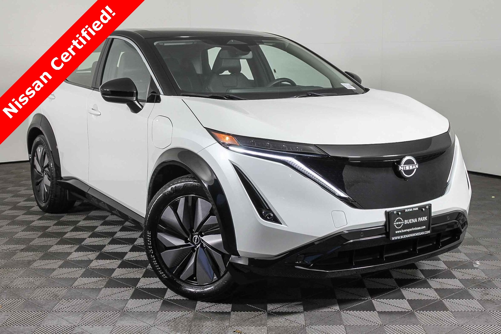 2024 Nissan ARIYA Engage's photo