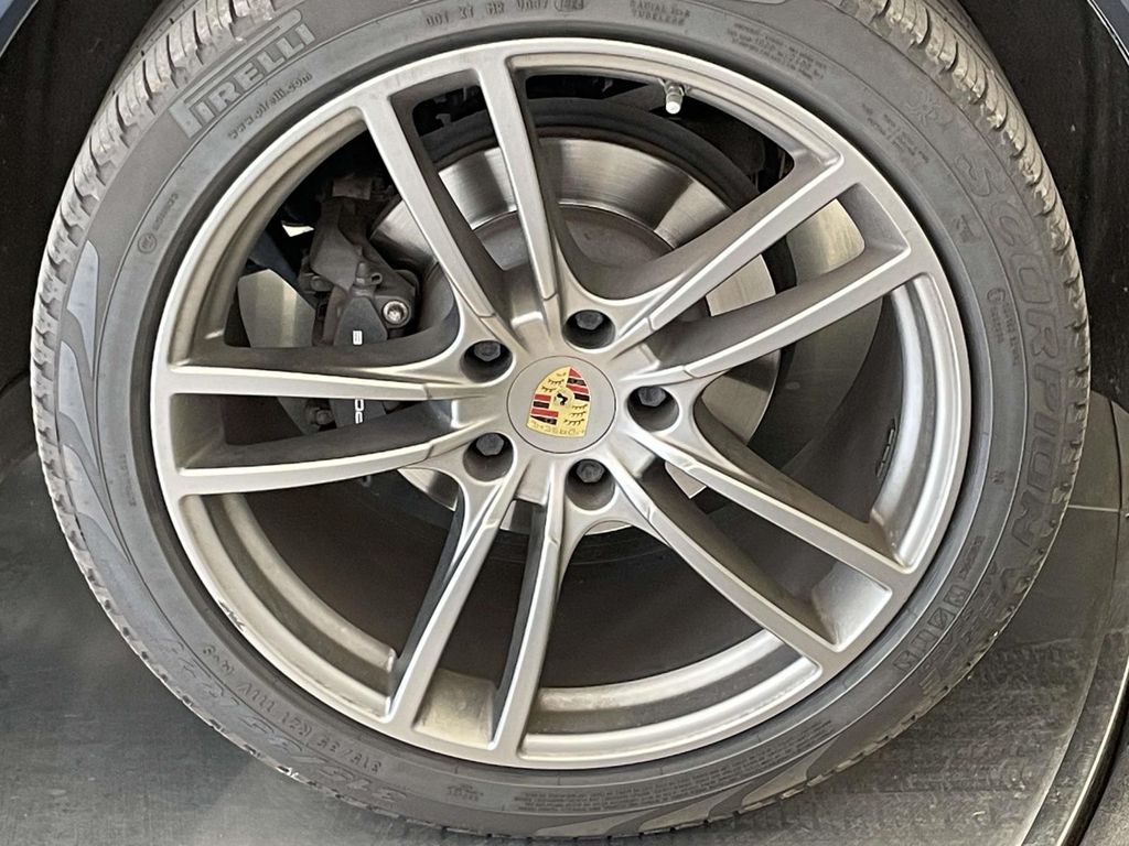 2020 Porsche Cayenne Base photo 10