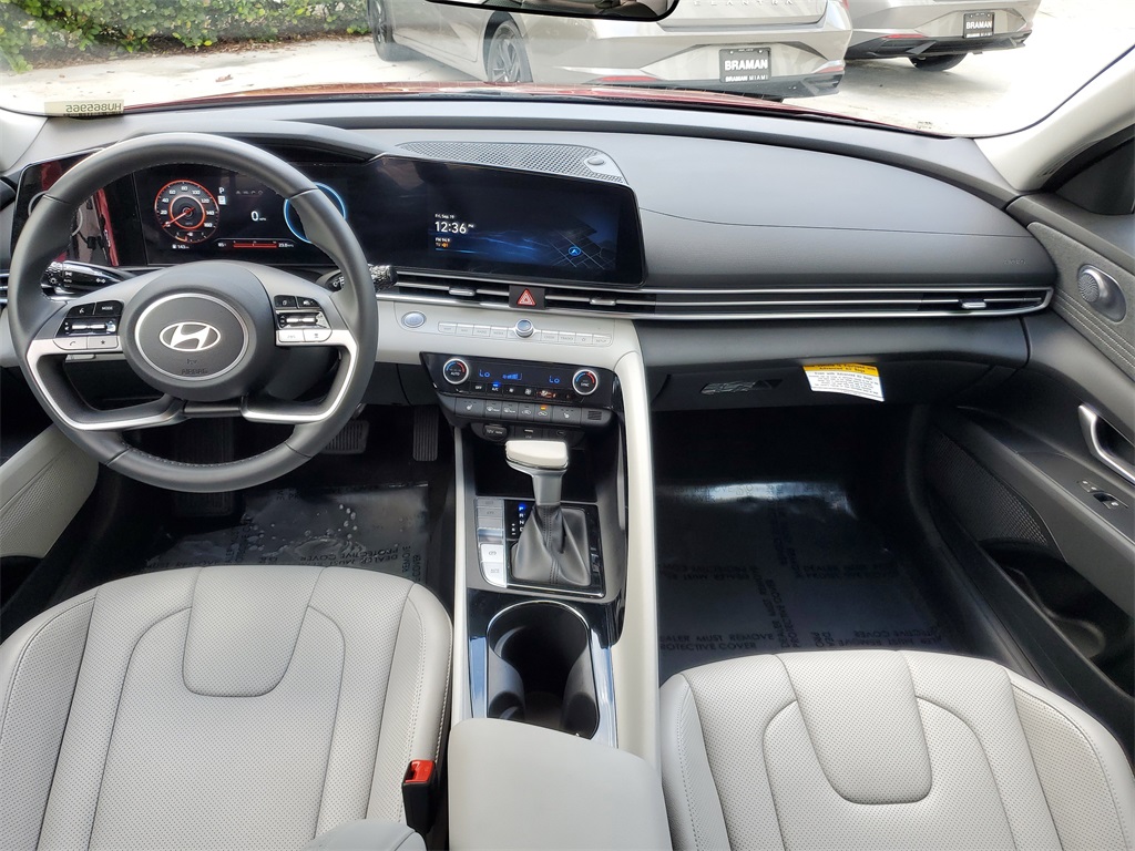 2025 Hyundai Elantra Limited photo 10
