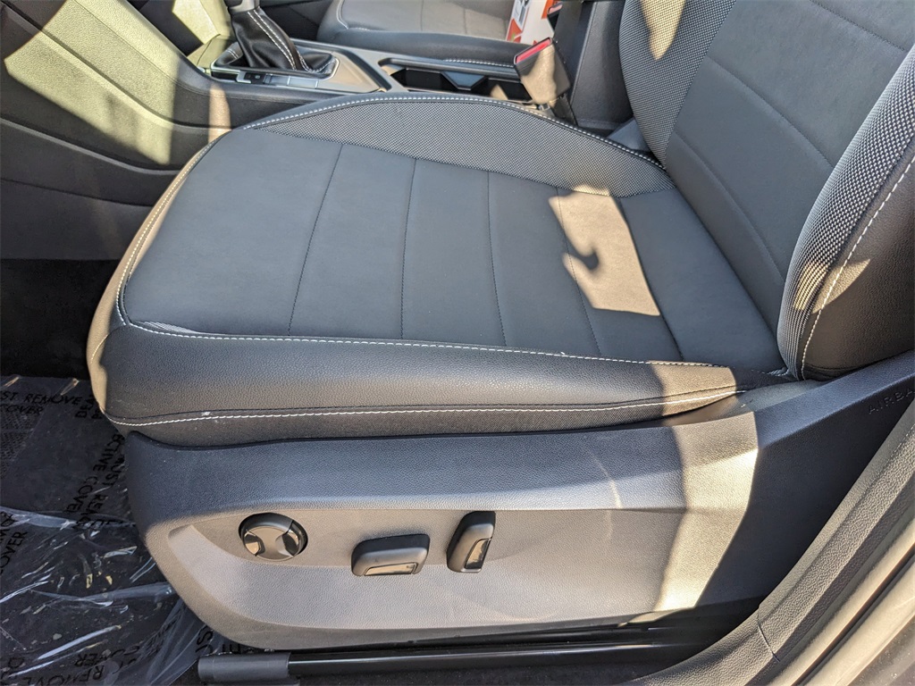 2024 Volkswagen Taos SE photo 20
