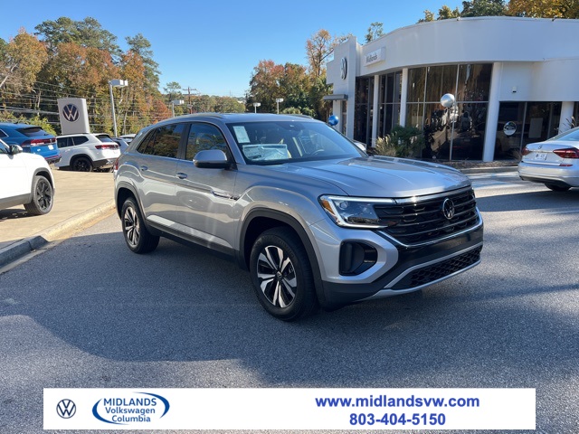 2026 Volkswagen Atlas Cross Sport SE's photo
