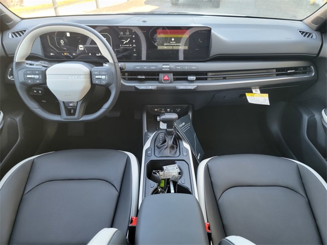 2025 Kia K4 GT-Line photo 18