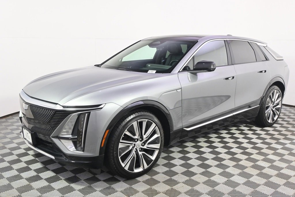 Certified 2024 Cadillac LYRIQ Luxury 3 with VIN 1GYKPSRL1RZ138680 for sale in Minneapolis, Minnesota
