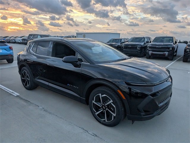 2026 Chevrolet Equinox EV 1LT photo 2