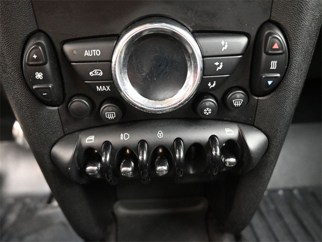 2011 Mini Cooper Hardtop S photo 3