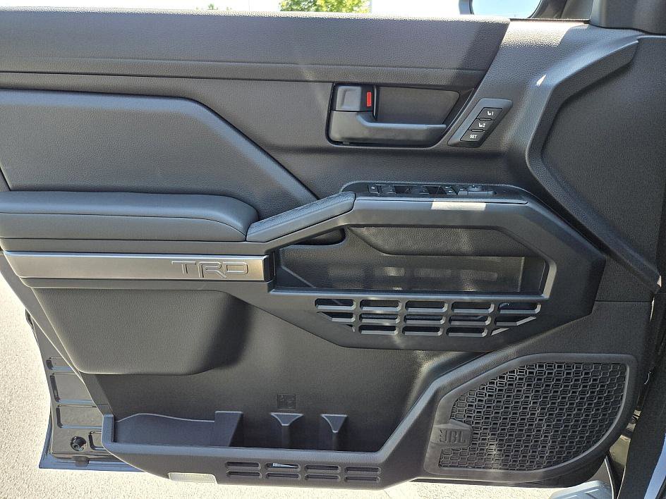 2025 Toyota 4Runner TRD Off-Road Premium photo 28