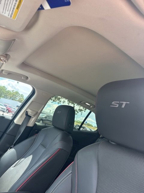2023 Buick Envision Essence photo 3