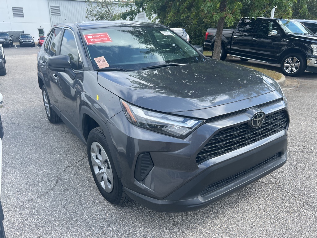 2023 Toyota RAV4 LE photo 2