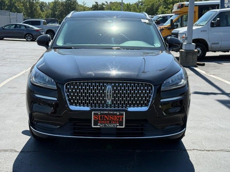 2022 Lincoln Corsair Standard photo 8