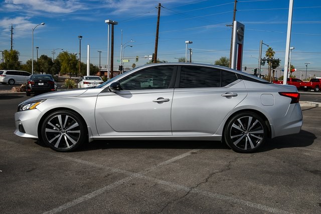 2022 Nissan Altima SR