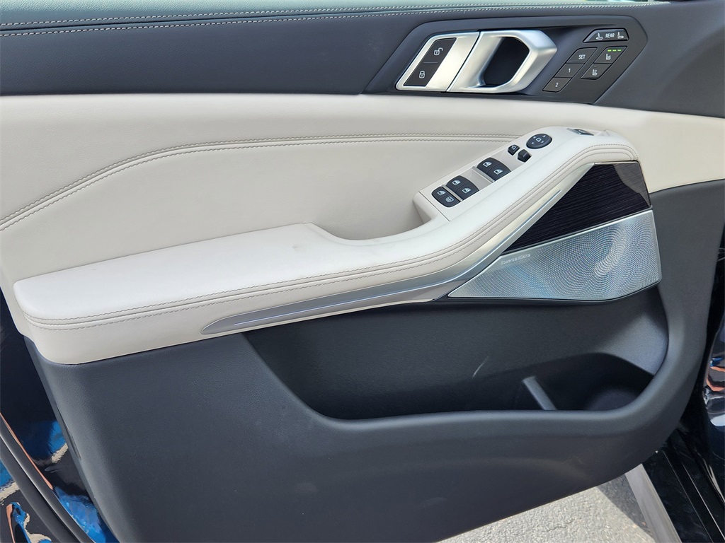 2026 Bmw X7 M60i photo 5