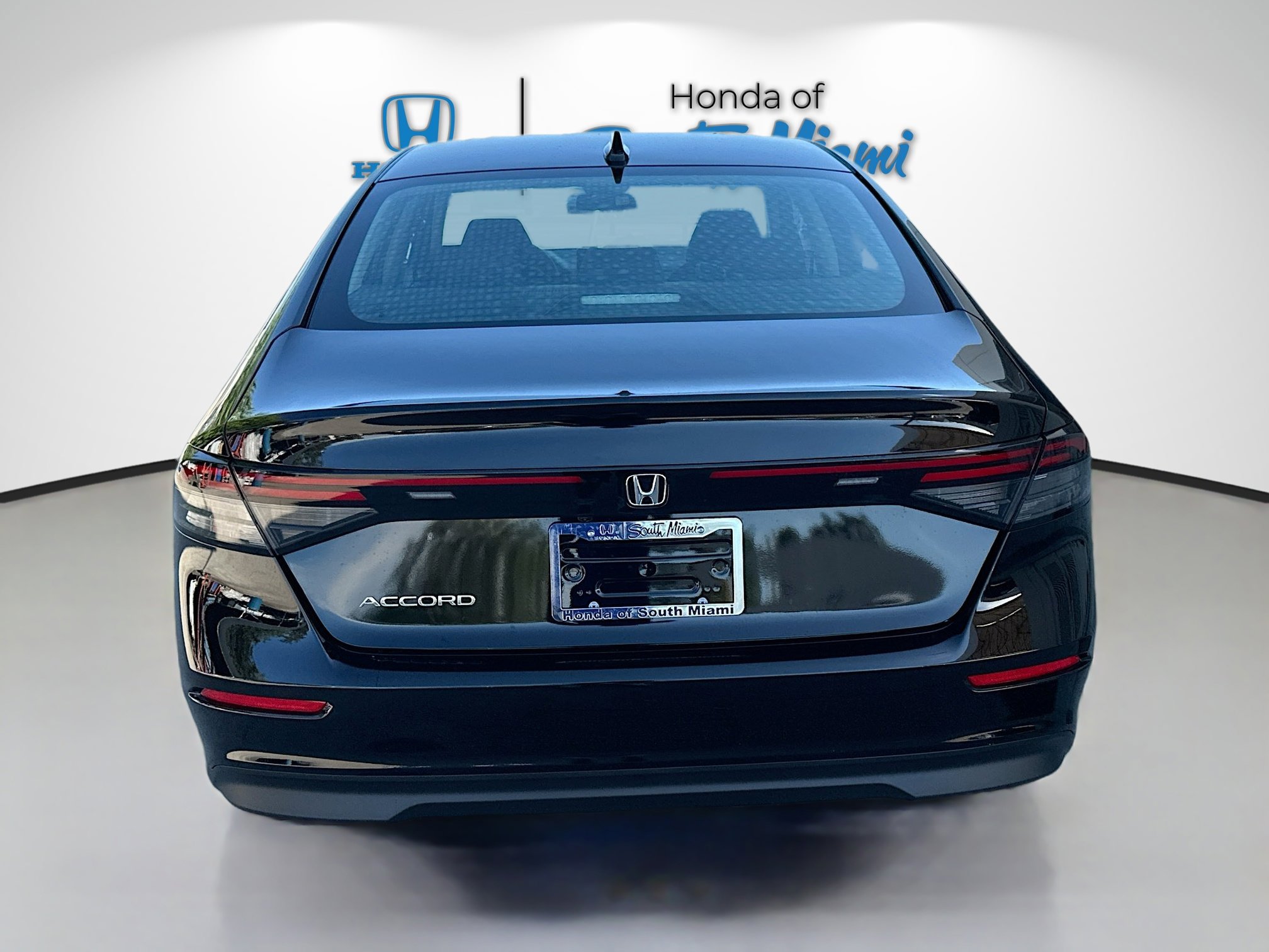 2025 Honda Accord LX photo 5