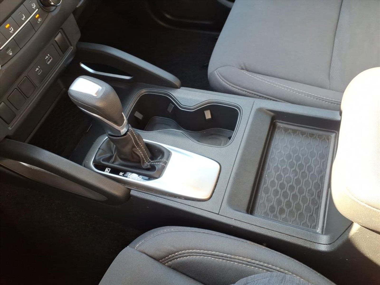 2023 Nissan Frontier SV Black at Robbins Nissan