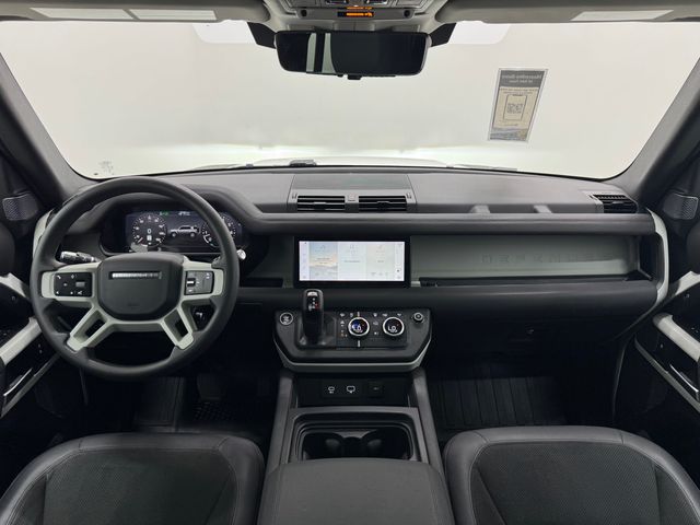 2020 Land Rover Defender 110 SE photo 2