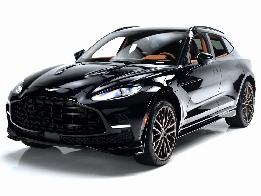 2026 Aston Martin DBX