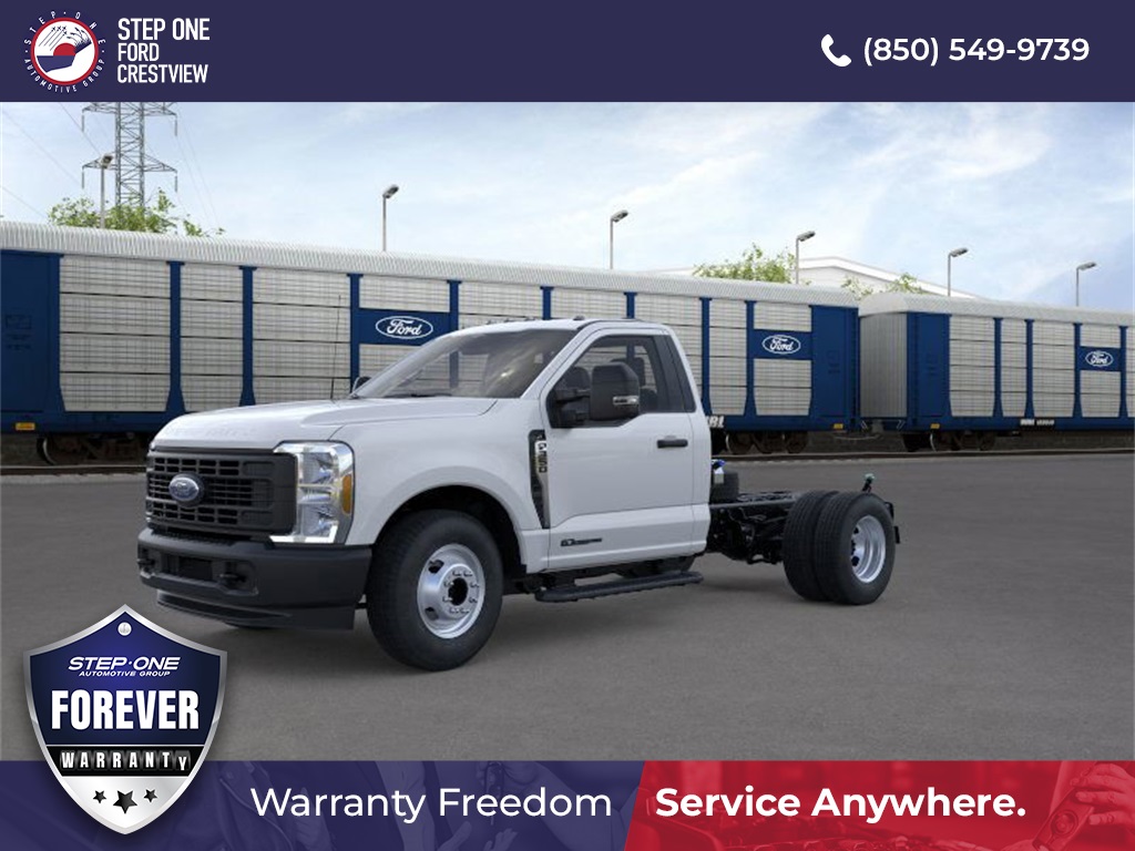 2026 Ford F-350 Super Duty Chassis Cab's photo