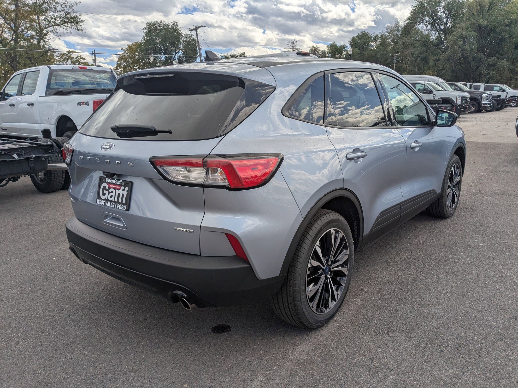 2022 Ford Escape SE photo 3
