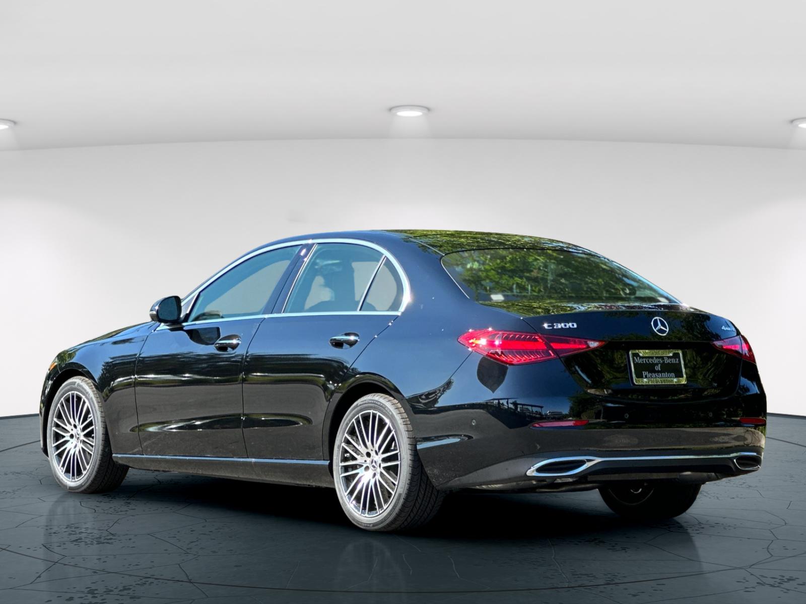 2025 Mercedes Benz C 300 4MATIC photo 4