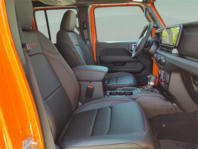 2025 Jeep Wrangler Rubicon photo 27