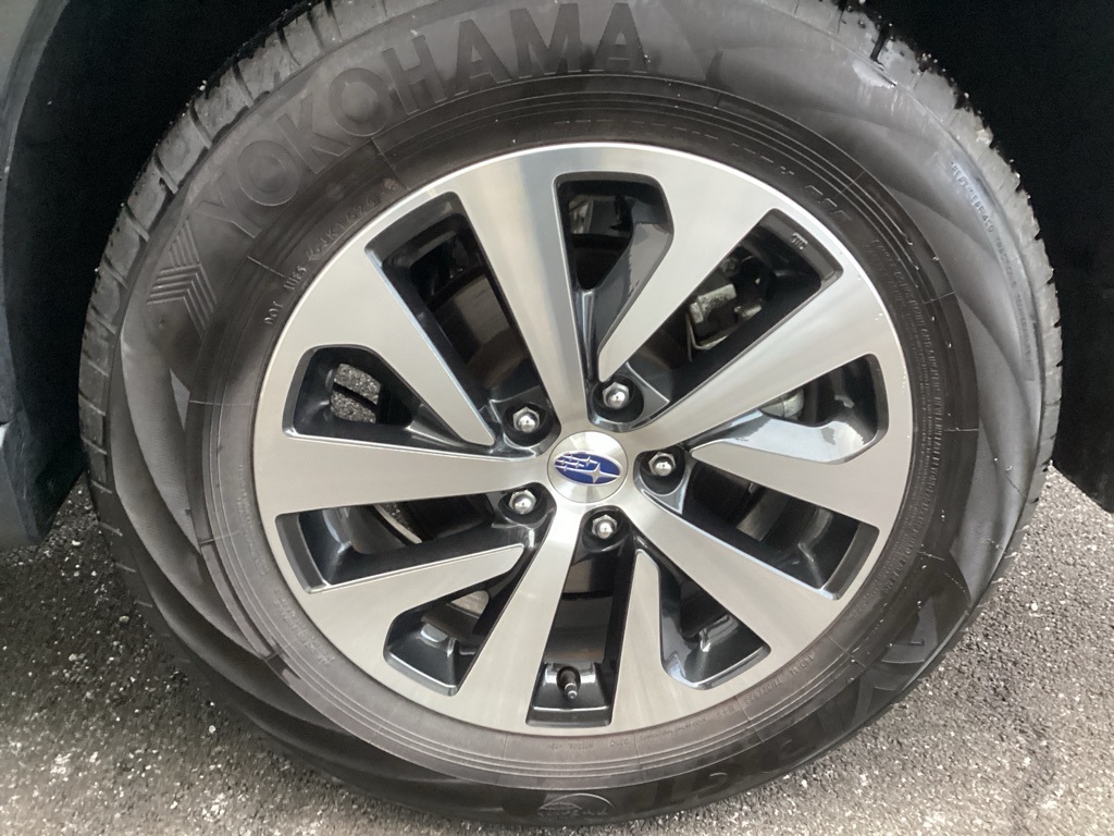 2025 Subaru Outback Premium photo 3