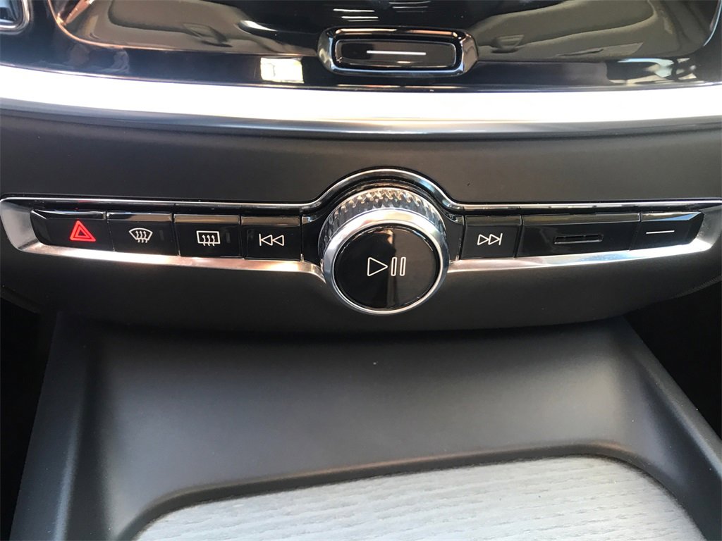 2021 Volvo S60 Inscription photo 18