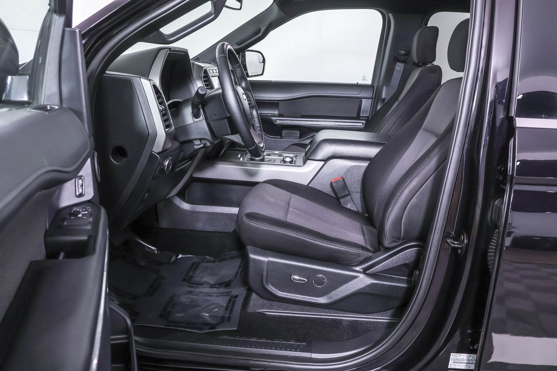 2019 Ford Expedition XLT photo 4