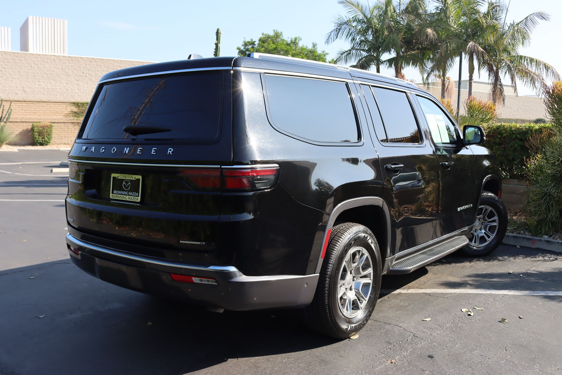 2022 Jeep Wagoneer Series I photo 2