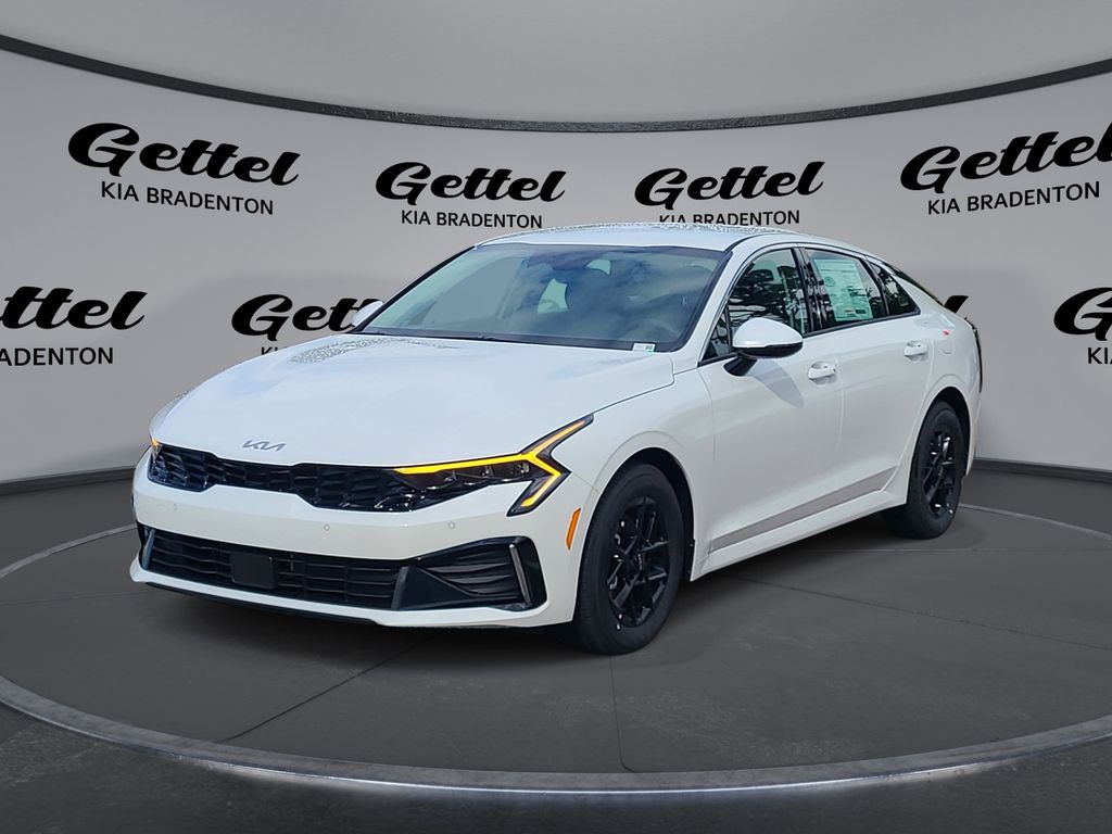 2026 Kia K5 LXS's photo
