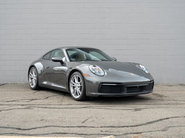 2024 Porsche 911 T 4 photo 9