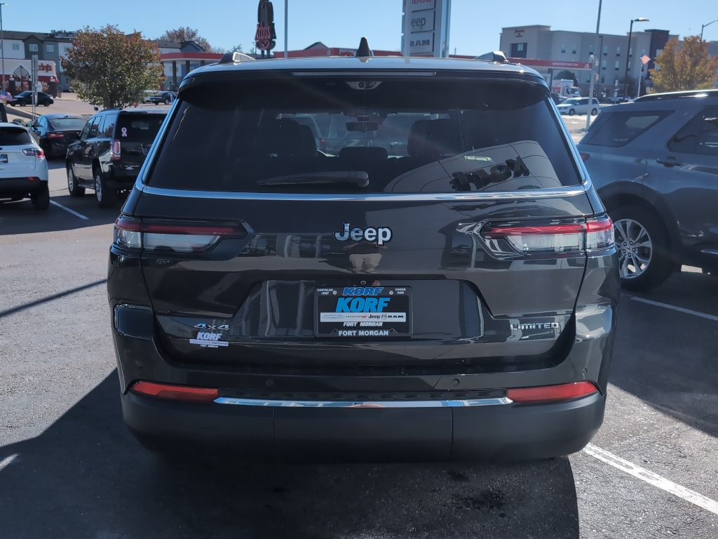 2023 Jeep Grand Cherokee Limited photo 4