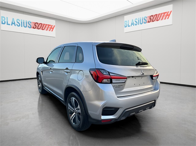 2023 Mitsubishi Outlander Sport SE photo 4