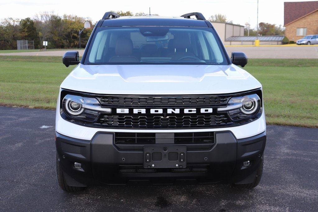 2025 Ford Bronco Sport Outer Banks photo 3