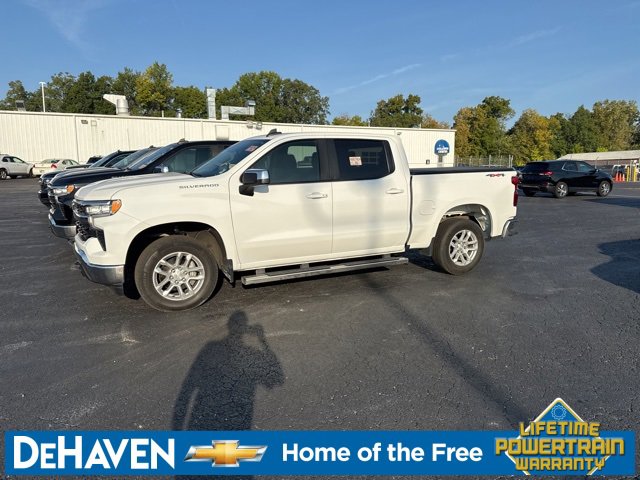 2022 Chevrolet Silverado 1500 LT photo 2