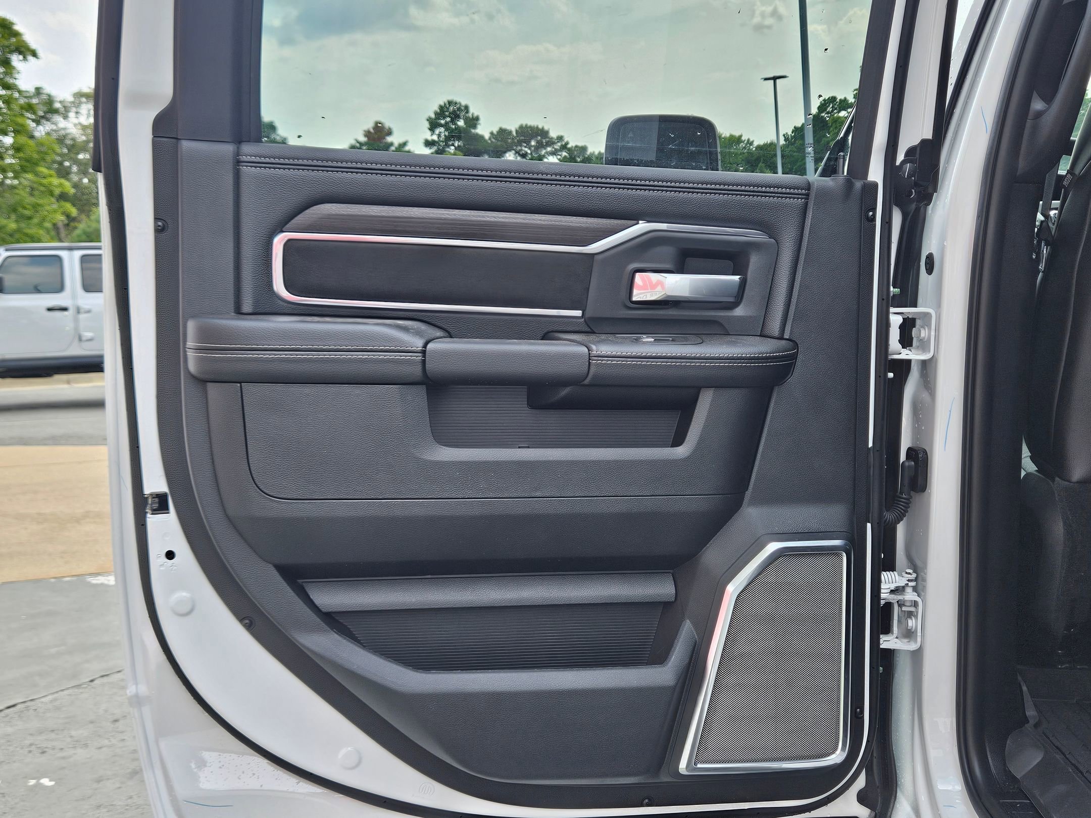 2025 Ram 2500 Laramie photo 20