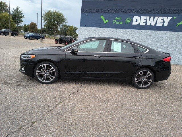 2020 Ford Fusion Titanium photo 2