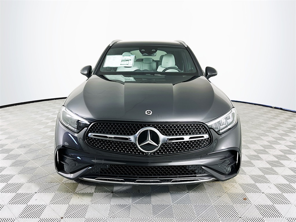 2026 Mercedes Benz GLC 300 photo 2